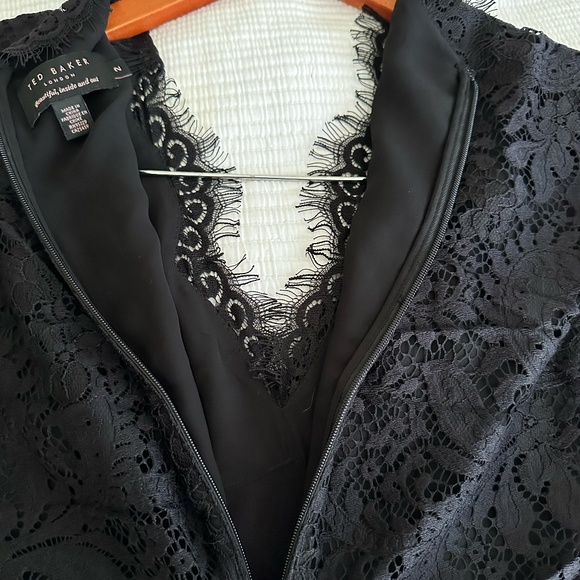 Ted Baker - Sarvani Lace Overlay Top Sheath - SZ 2 - Picture 4 of 8